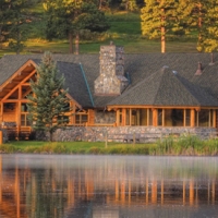 Casa de pe lac